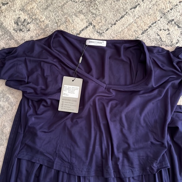 Amazon Nursing Friendly Dress with Pockets - Picture 4 of 4